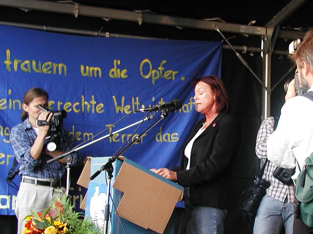 Friedensinitiative Main-Taunus 2001 in Stuttgart  verdi4.jpg