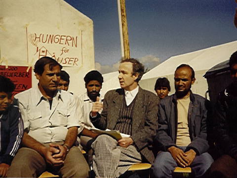 Fototermin vor den Zelten